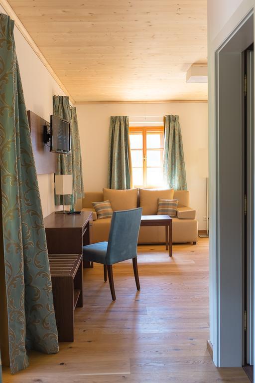 Hotel Stiftsschmiede Ossiach Esterno foto